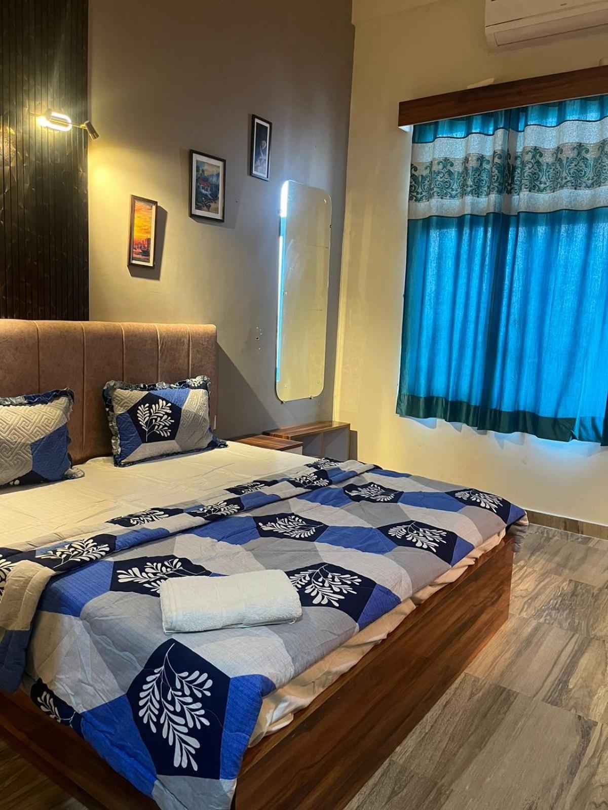 Studio Apartment In גרייטר נוידה מראה חיצוני תמונה